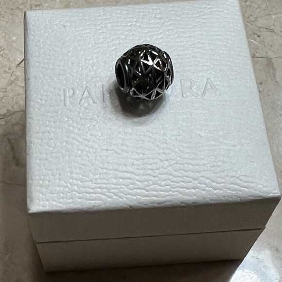 Pandora charm - Picture 2 of 2